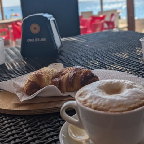 PXL_20240720_071600498.PORTRAIT PXL_20240720_071600498.PORTRAIT